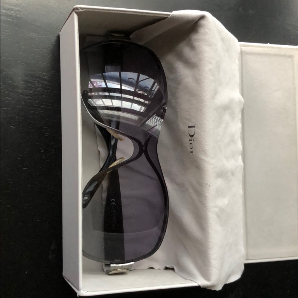 Dior Sunglasses - Picture 2 of 4